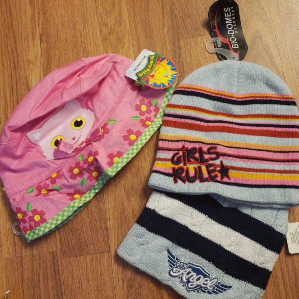 3 girls caps hats